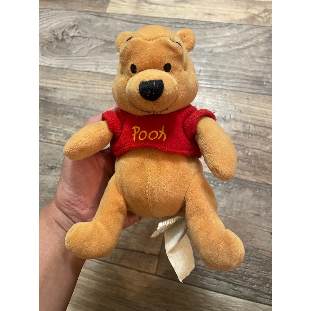Disney Store Winnie the Pooh Plush Bean Bag Toy Red Shirt Bee Detail 8 Inch - Picture 3 of 6
